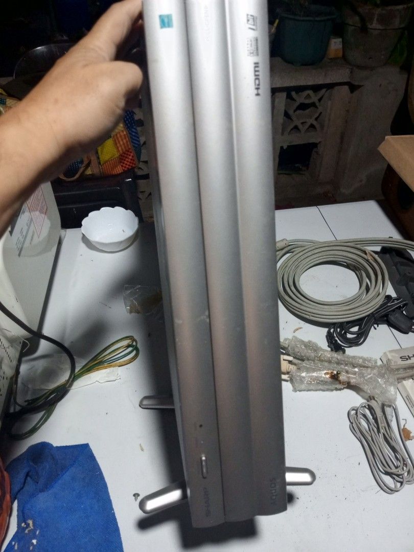 Sharp Aquos AVC System (Category: Soundbars, Speakers & Amplifiers) located in Cabuyao City. Submitted by treblig23 (Listing ID 1290074285, Image 1). Description: Sharp Aquos AVC System with manual and multi cable As-Is no remote.