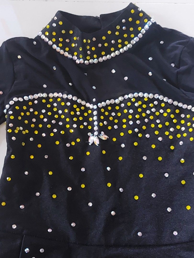 Skating/dancesport costume (Category: Babies & Kids Fashion) located in Cabadbaran. Submitted by barbielee14 (Listing ID 1289925509, Image 2). Description: fit 8-12 years old stretchable.