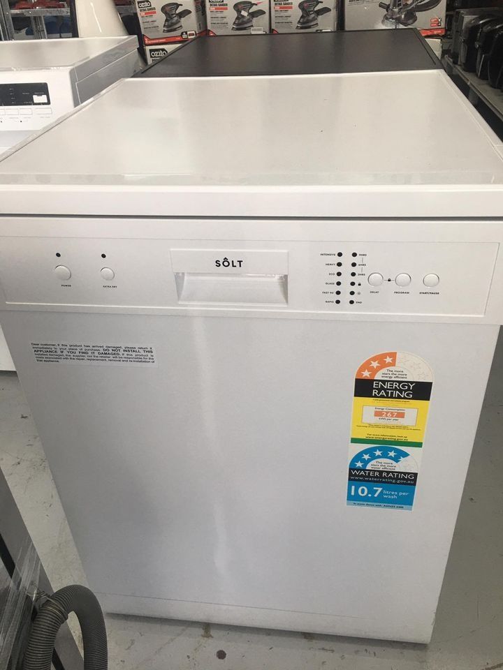 Sôlt 60cm Freestanding Dishwasher —WHITE (Category: Dishwasher) located in Muntinlupa City. Submitted by aussie.surplustore (Listing ID 1289932950, Image 1). Description: Sôlt 60cm Freestanding Dishwasher —WHITE Price: P7,500 Features: ✅12 place settings ✅6 × Wash Programs ✅Electronic Button Control ✅Collapsible plate racks ✅Delay start feature ✅Extra Dry function ✅Child lock Surplus from Australia SHIP via lalamove PICK UP We are available onlin