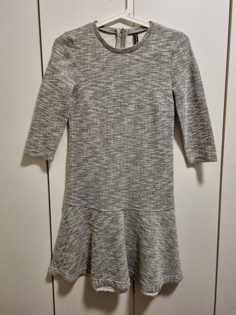 Stradivarius tweed dress (Category: Dresses) located in Antipolo. Submitted by _maxxx (Listing ID 1290022020, Image 1). Description: .