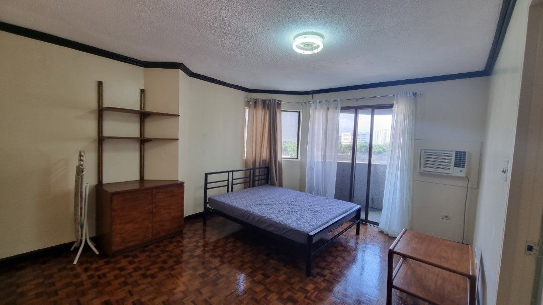 Studio Unit on Roxas Blvd for Rent (Category: Apartments & Condos) located in San Juan City. Submitted by iammonicap (Listing ID 1290016563, Image 1). Description: Sunset View Towers along Roxas Blvd, Pasay City Studio Unit, 42.6sqm 1 T&B, Semi-furnished P23k/mo inclusive of dues min 1 year lease * For Residential Use Only* Max 3 pax Office, commercial or storage use not allowed with pool and half basketball court near MOA and DFA REB PRC #23030.