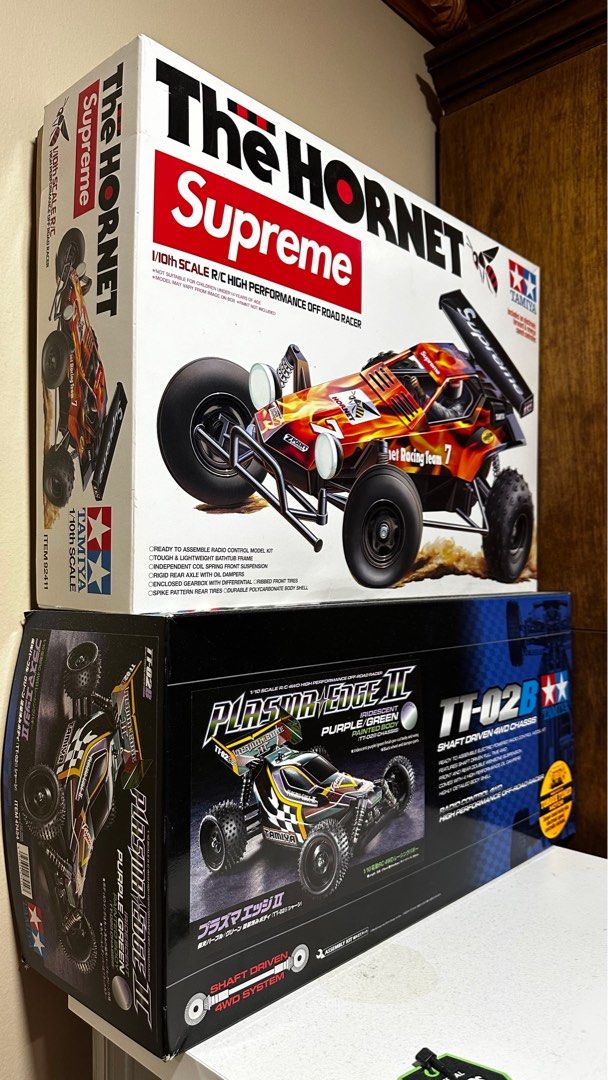 Tamiya x supreme hot sale