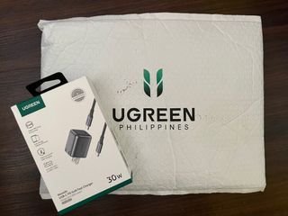 UGREEN Nexode 30w GAN charger with cable
