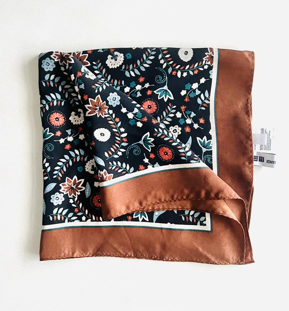 UNIQLO INES DE LA FRESSANGE Silk Scarf 50 x 51cm