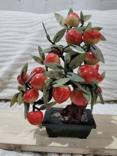 Vintage Chinese Jade bonsai with nephrite peach decor