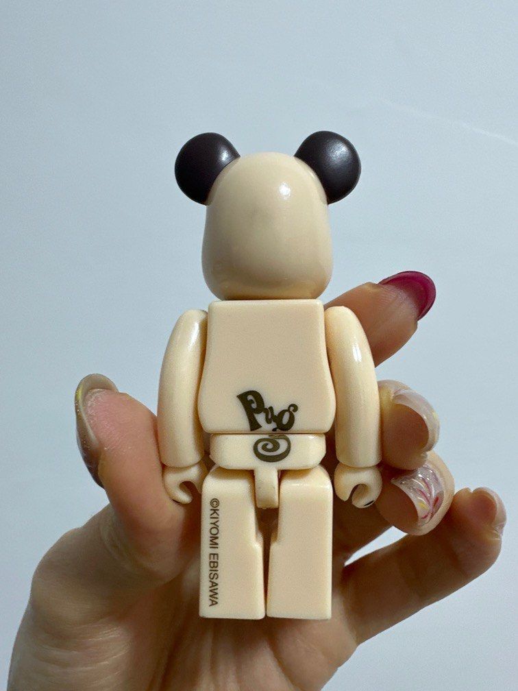 100% Pug Bearbricks (Category: Toys & Games) located in Kuala Lumpur. Submitted by selinatsyin (Listing ID 1290218129, Image 2). Description: - No box no wrapping - 100% Authentic.