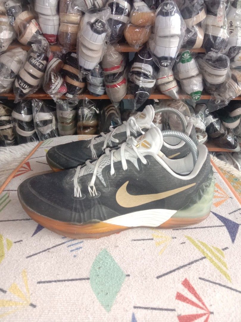 Kobe store shoes uk