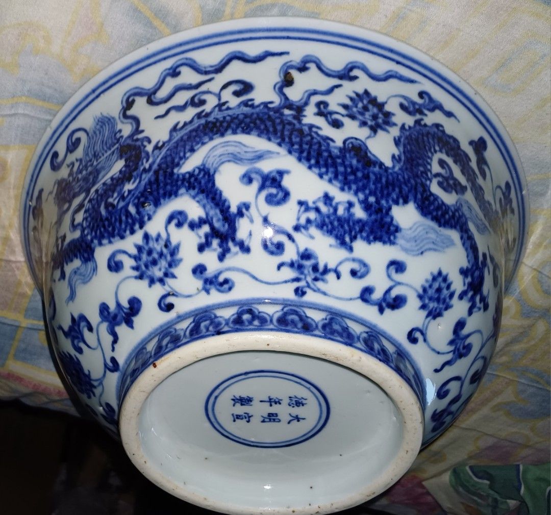 中国　清時代　青華纏枝蓮紋巻缸　木箱入　送料込み0817 中国 清時代 青華纏枝蓮紋巻缸 木箱入 送料込み0817 中国 清時代