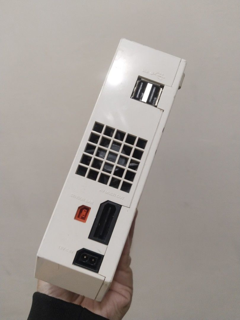 Affordable Nintendo Wii White Console 😍👌 (Category: PlayStation) located in Bulacan. Submitted by afford.japan (Listing ID 1290223048, Image 3). Description: Affordable Nintendo Wii White Console 😍👌.