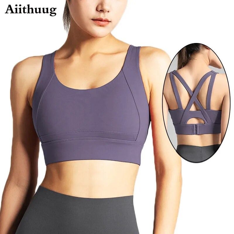 Sports bra / yoga bra top (with non-removable pads) / 運動內衣/ 瑜珈背心, 女裝, 運動服裝-  Carousell