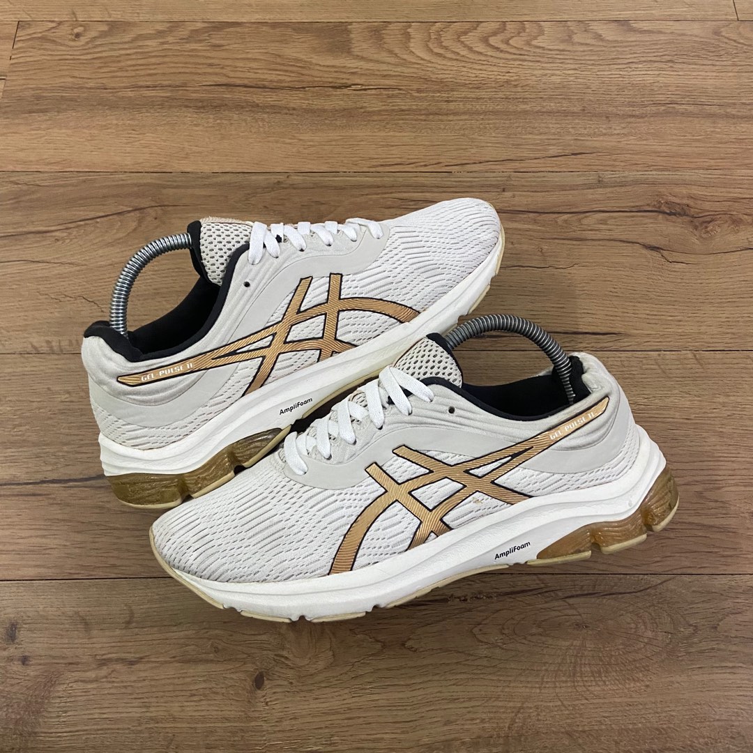 Asics gel sale pulse 11 v茅lem茅nyek