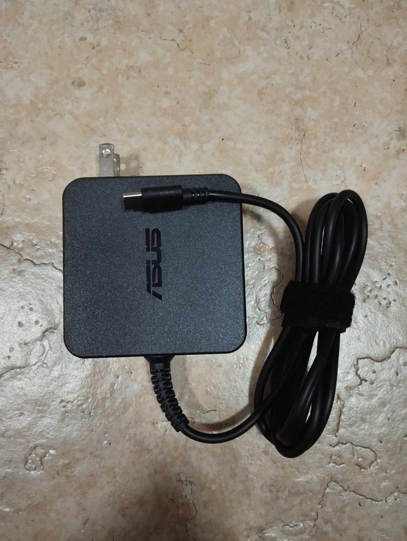 Asus USB type C laptop charger 65 watts (Category: Chargers) located in Manila. Submitted by reiolshoppe (Listing ID 1290148974, Image 1). Description: .
