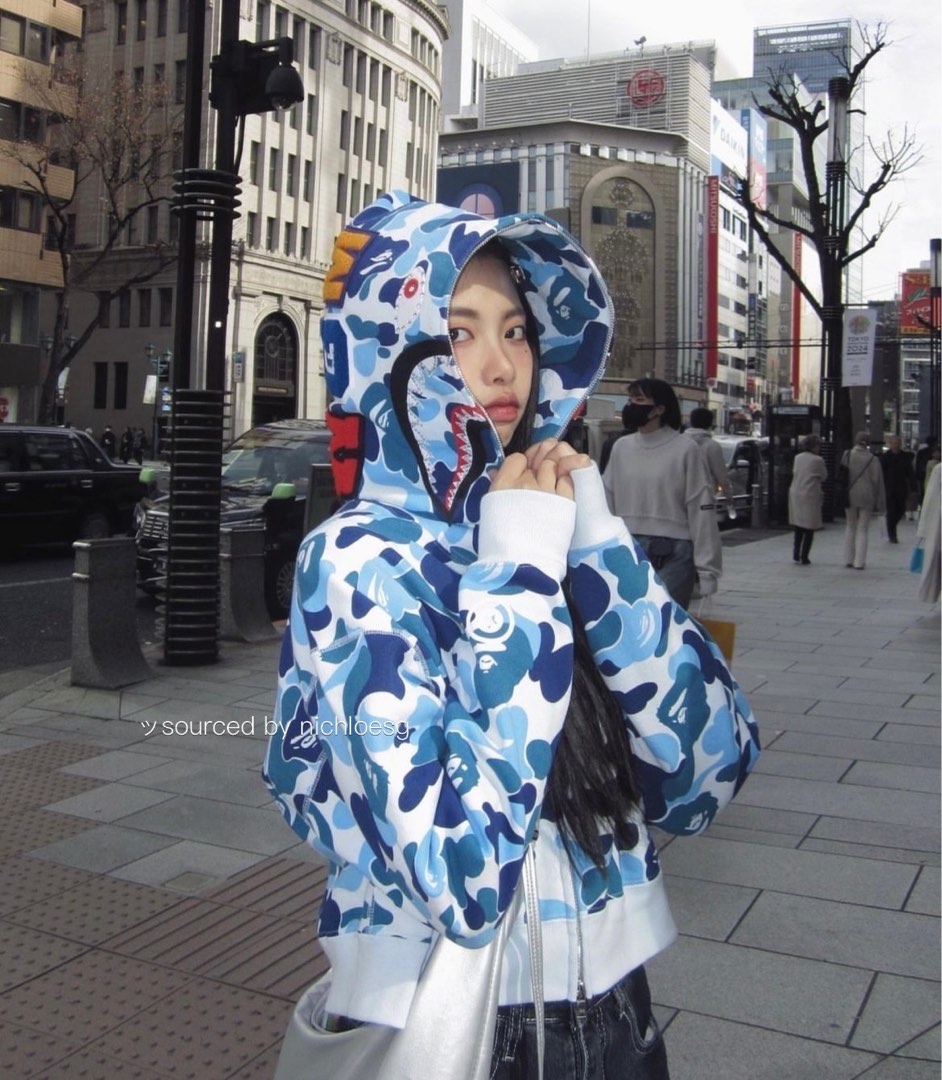 BAPE ABC CAMO CRYSTAL STONE SHARK CROPPED FULL ZIP HOODIE Women s Fashion Coats Jackets and Outerwear on Carousell