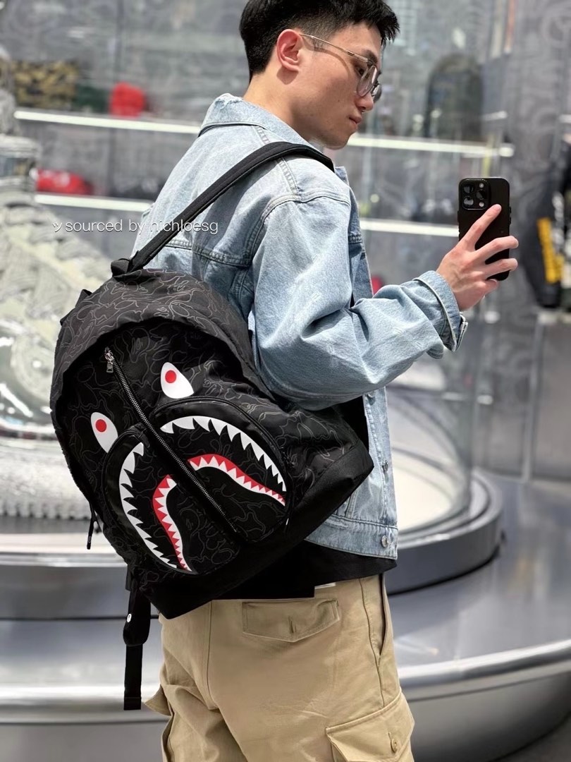 バッグ BAPE Space Camo Shark Day Pack Backpack BAPE Layered Line Camo Shark Day Pack 001BAJ801002M