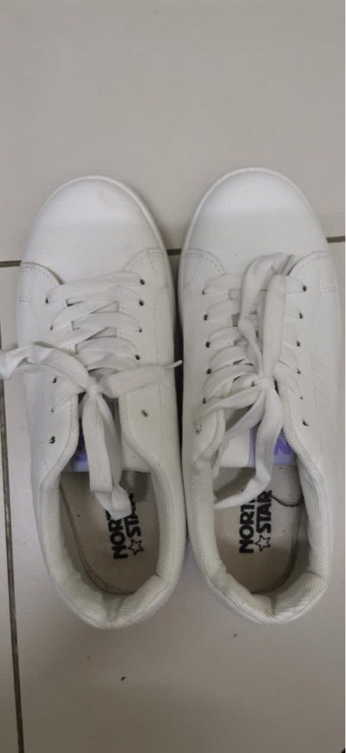 Bata Sneaker