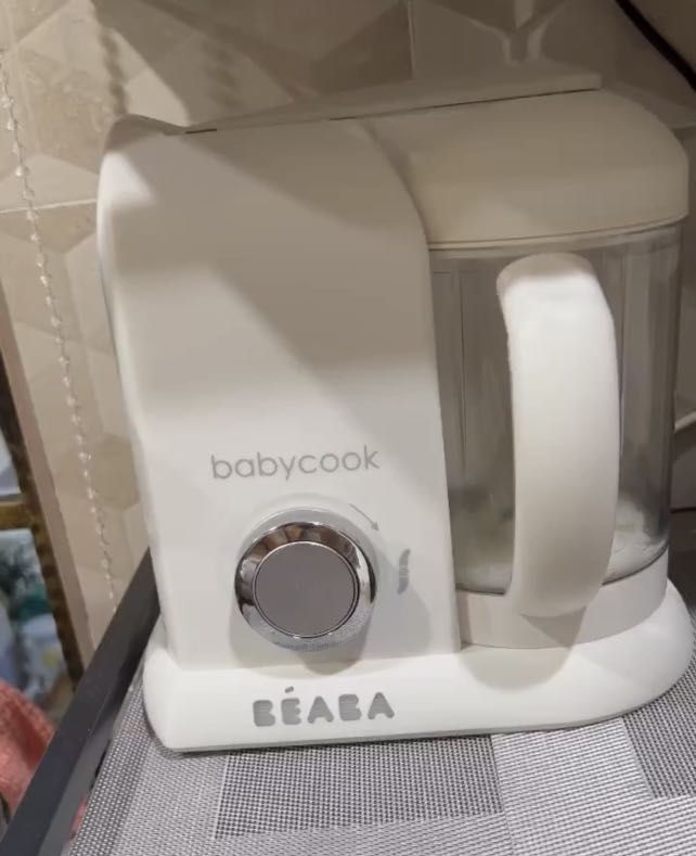 BEABA FOOD PROCESSOR (Category: Weaning & Toddler Feeding) located in Klang. Submitted by wwfaaa (Listing ID 1290181533, Image 1). Description: In good condition.