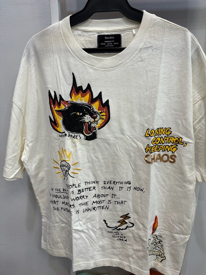 Bershka Oversized Tee (XS) (fits big) (Category: Tshirts & Polo Shirts ) located in San Juan City. Submitted by danielnavvvvarro (Listing ID 1290183630, Image 1). Description: ‼️ READ ME ‼️ - dimes 27 x 21 - oversized tee xs on tag - Shipping shouldered by the buyer - MOP: Gcash/BPI - 2 days reservation MAX. - STRICTLY NO RETURNS, REFUNDS, CANCELLATIONS 📌COMING FROM BINONDO MANILA 📌SHIPPING SHOULDERED BY BUYER 📌CAN DO GRAB/LALAMOVE/ OTHER COUR