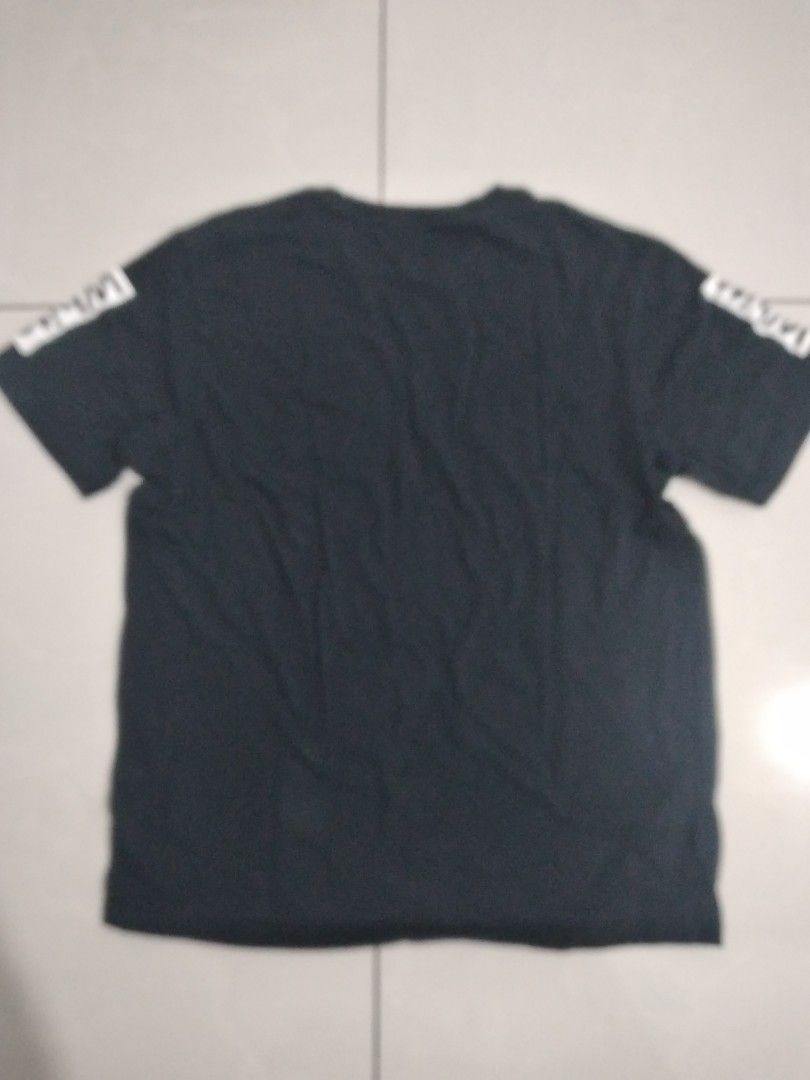 Black t shirt with white pattern Men s Fashion Tops Sets