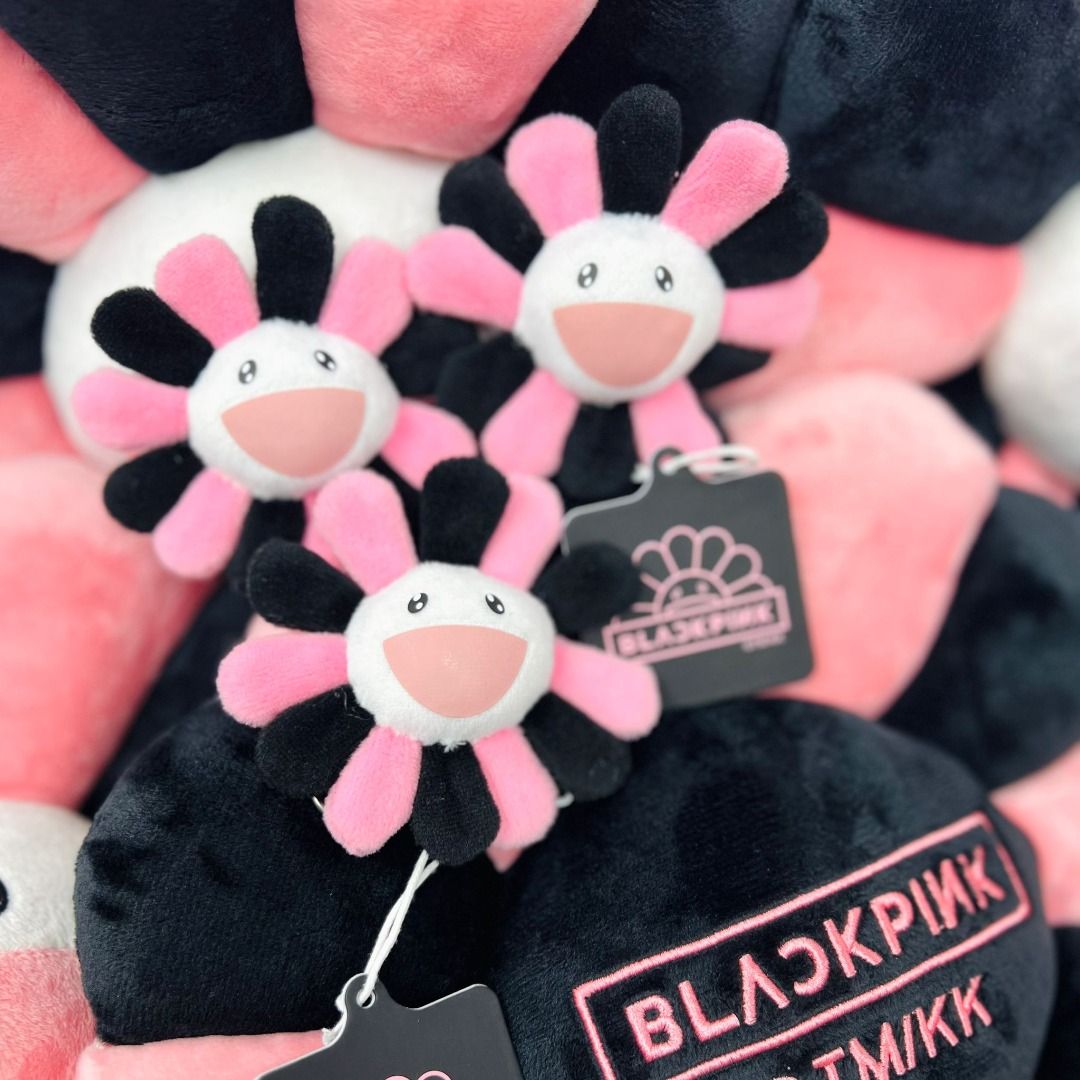 村上隆BLACKPINK + Takashi Murakami Flower Keychain, 女裝, 飾物及 