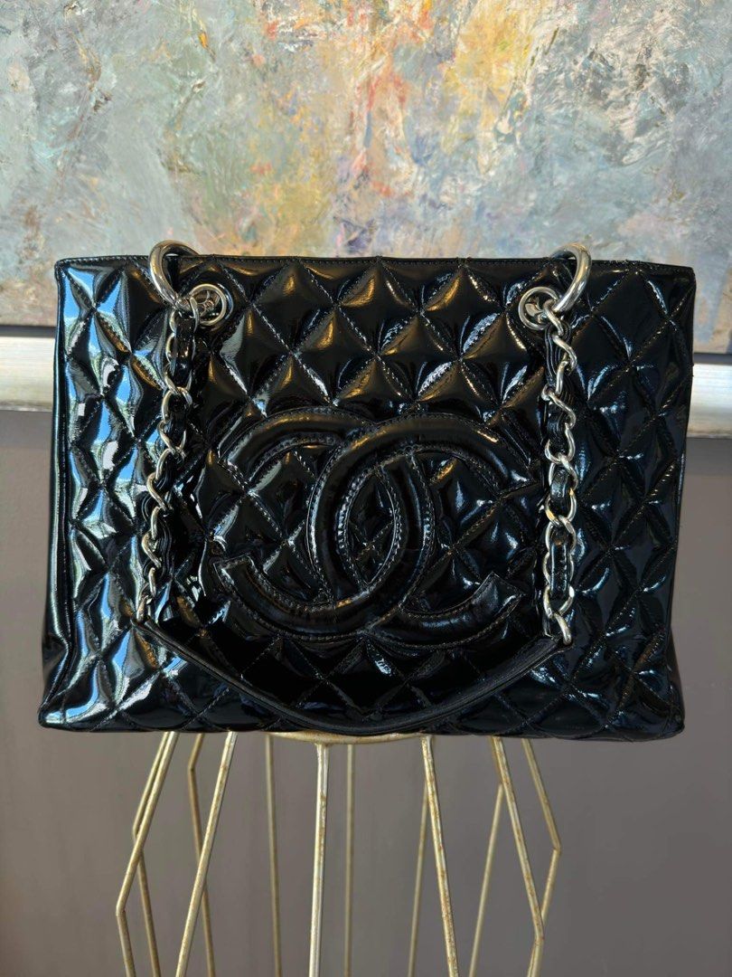 Chanel GST (Category: Luxury Bags & Wallets) located in Cavite. Submitted by sarisari19 (Listing ID 1290155808, Image 1). Description: Chanel GST Patent Hologram Intact With authenticity card and dustbag Pm for detailed pics.