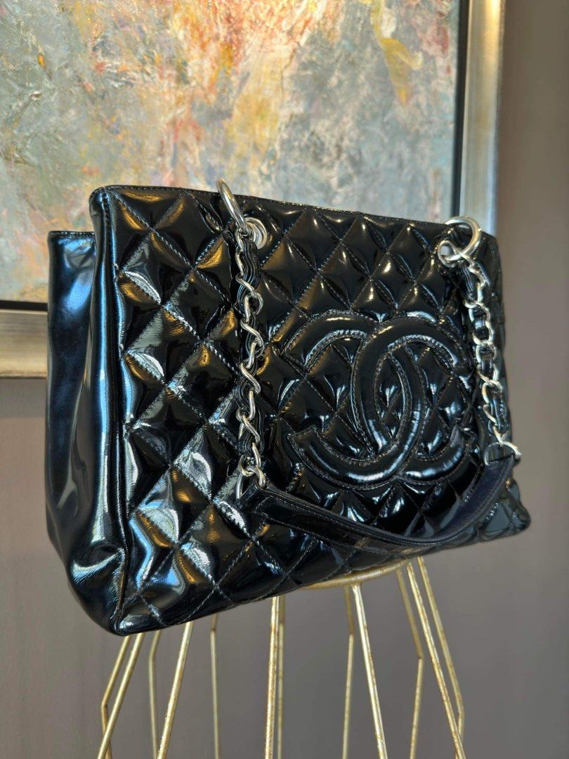 Chanel GST (Category: Luxury Bags & Wallets) located in Cavite. Submitted by sarisari19 (Listing ID 1290155808, Image 2). Description: Chanel GST Patent Hologram Intact With authenticity card and dustbag Pm for detailed pics.