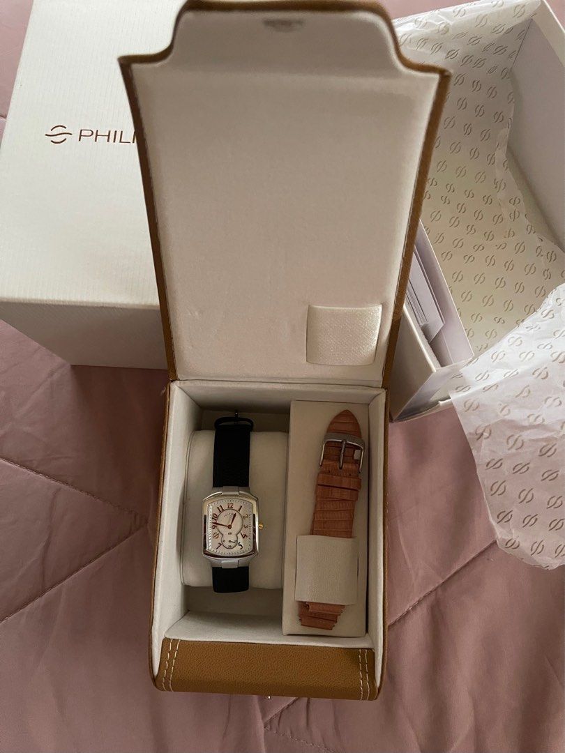 Classic Collection of Philip Stein (Category: Luxury Watches) located in Cavite. Submitted by dyyyy1997 (Listing ID 1290145459, Image 1). Description: Original Classic Collection of Philip Stein Watch Brand New Color of the straps: pink & black With box and warranty card Can ask for more photos Preferably meet up pag get yung item RFS: need funds .