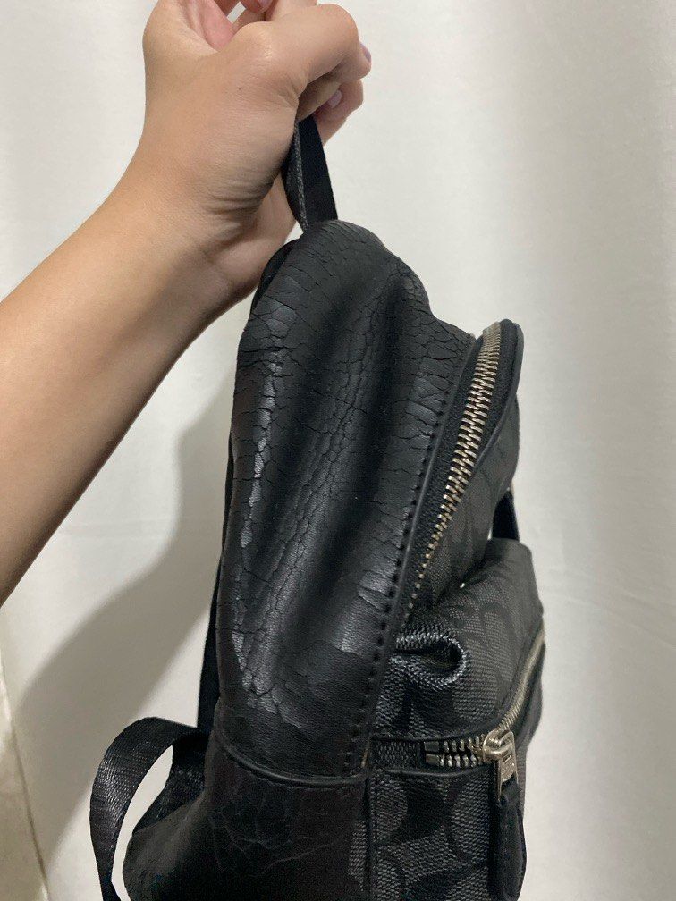Coach Mini Backpack (Category: Luxury Bags & Wallets) located in Quezon City. Submitted by jolyaaaysabelle (Listing ID 1290230998, Image 3). Description: Original coach bag! Nag crack lang talaga leather since matagal nakastore so selling it for a super low price na talaga :(.