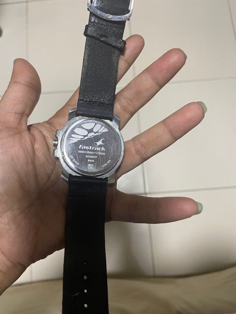 Fastrack watch 3039sff hotsell