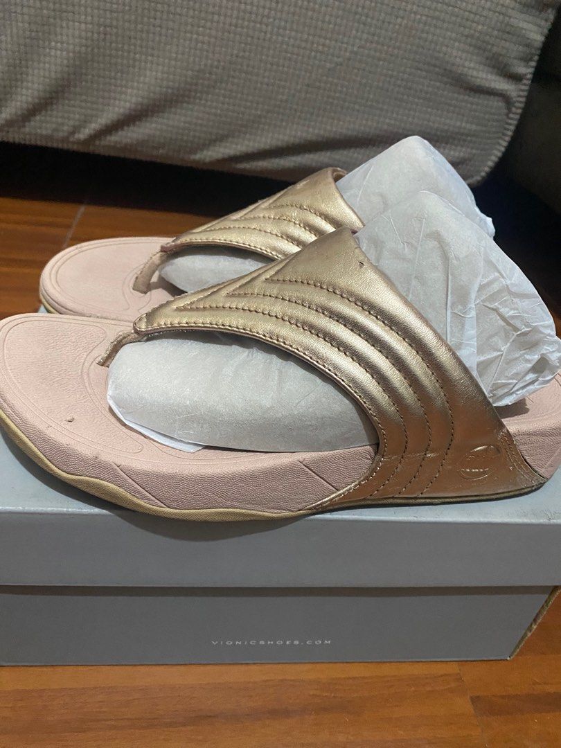 Size 8 fitflop best sale slippers