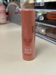 generation happy skin kiss and bloom glossy tint