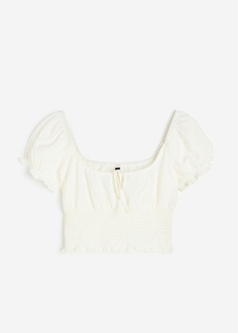 H&M Puff-Sleeved Blouse (Category: Blouses) located in San Fernando. Submitted by wardrobe_sync (Listing ID 1290119897, Image 3). Description: Fits S-M Dm for actual pics.