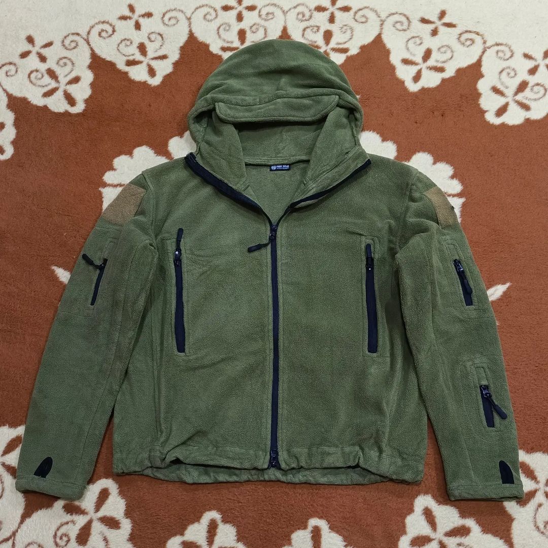 Jaket Outdoor HAN WILD TICTICIA EQUIPMENT Size L P 65cm x L 57cm Fesyen Pria Pakaian Atasan di Carousell