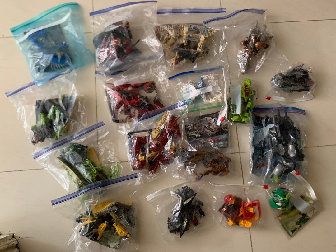 LEGO Bionicles (list @description) (Category: Lego & Building Sets) located in Davao. Submitted by riccirici (Listing ID 1290123365, Image 3). Description: LEGO Bionicles Authentic From Virginia US Lot sale only 13,800 php + SF (W/O Seller sponsored voucher) JRS, J&T Bank Transfer, Gcash LIST Guurahk 8590 Vastus 8986 Vorox 8983 Mistika 8696 Mistika 8695 Phantoka 8691 Piraka 8901 Toa Hordika 8739 Breez 7165 InikaToa Jaller 8727 Agori Raanu 8973 Le