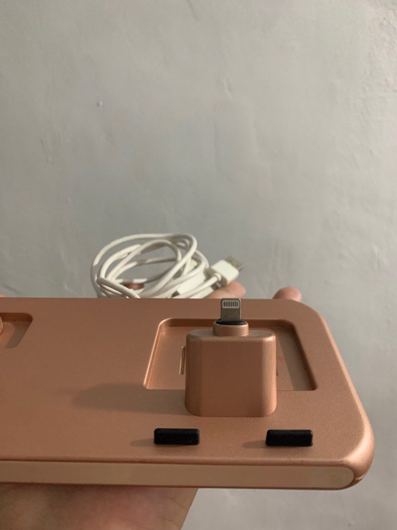 Lightning dock for iphones (Category: Chargers & Cables) located in Bulacan. Submitted by apple_siri (Listing ID 1290280246, Image 3). Description: .