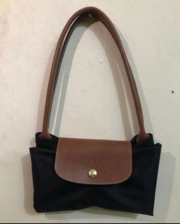 (Kategori: ) berada di . Dikirim oleh gurlsssneed (ID iklan 1290183826, Gambar 1). Deskripsi: .