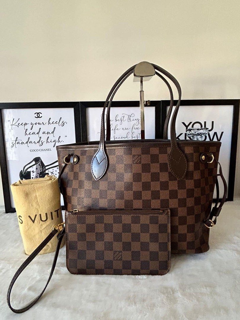 Louis Vuitton Neverfull PM Bag (Category: Luxury Bags & Wallets) located in Manila. Submitted by bagislifeshop (Listing ID 1290110264, Image 1). Description: ☑️Available in Pampanga ✅Date code: AR0146 ✅Condition: 8.8/10 ✅Size: 29 x 21 x 12 cm ✅Material: Damier ebene coated canvas ✅Inclusion: Dustbag and pouch .