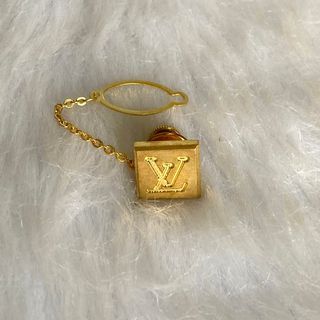 Louis Vuitton Vintage Gold Lapel Pin