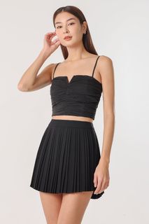 (Category: ) located in . Submitted by retailtherapyyy (Listing ID 1290200860, Image 1). Description: .