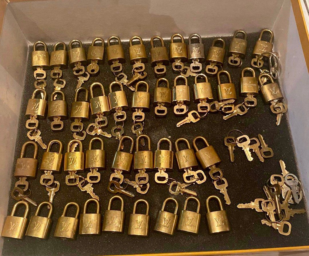 Lv key set (Category: Luxury Bags & Wallets) located in Pasig City. Submitted by luxuryitems2021 (Listing ID 1290115873, Image 1). Description: All in - for sale.