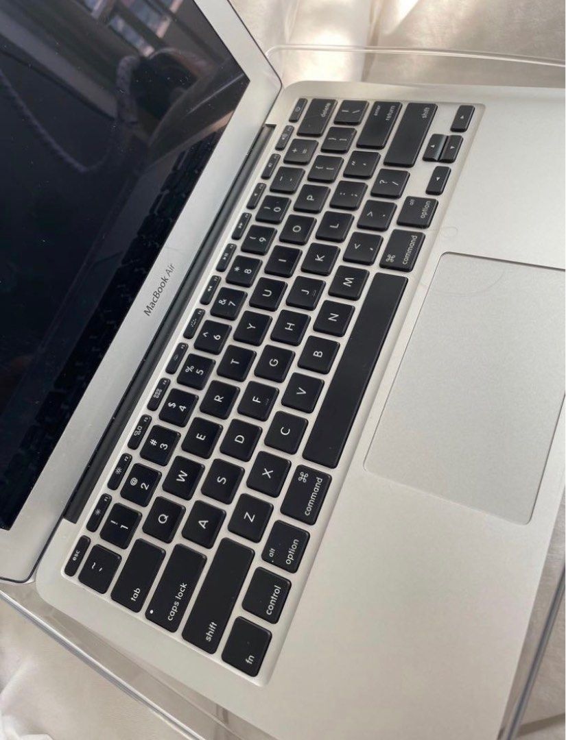 Macbook Air 11” (Mid 2012) (Category: Laptops & Notebooks) located in Quezon City. Submitted by prlvd.byara (Listing ID 1290273002, Image 2). Description: ❗️RUSH FS ❗️Macbook Air 11” (Mid 2012)! - Negotiable - Running on macOS Catalina 10.15.7 - No box. As is. - No history of repair. - Lady owned used only for work. so far haven’t encountered any defects or issues! - All keys and ports are working properly! Inclusions: - Unit - Original charger (