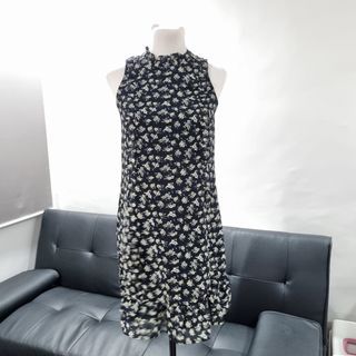 Mango Floral Dress Size XS (Fits till S)