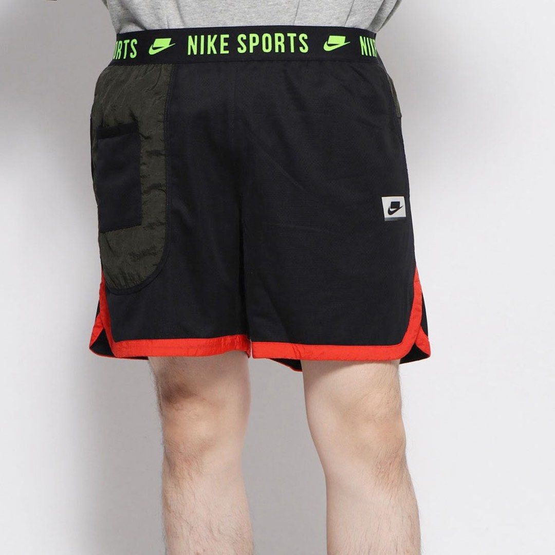 Nike Colorblock Breathable Casual Logo Sports Shorts Black, Men's Fashion,  Activewear on Carousell
