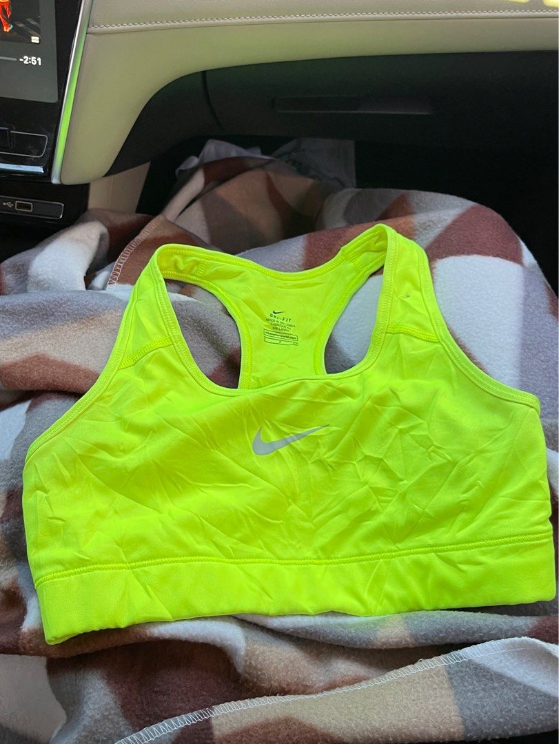 NIKE sportsbra (Category: Activewear) located in Pasig City. Submitted by basicallyb (Listing ID 1290129543, Image 1). Description: SUPER NEWWWWWWW barely used, fav color😭❤️ small no issue.