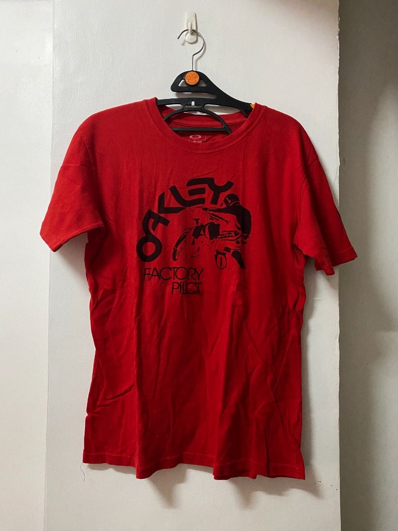 Oakley Graphic Shirt in Red (Category: Tshirts & Polo Shirts ) located in Makati City. Submitted by atthemerrygoround (Listing ID 1290254263, Image 1). Description: .