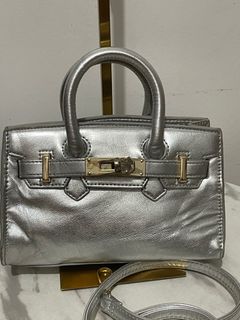 (Category: ) located in . Submitted by stylerph (Listing ID 1290219106, Image 1). Description: .