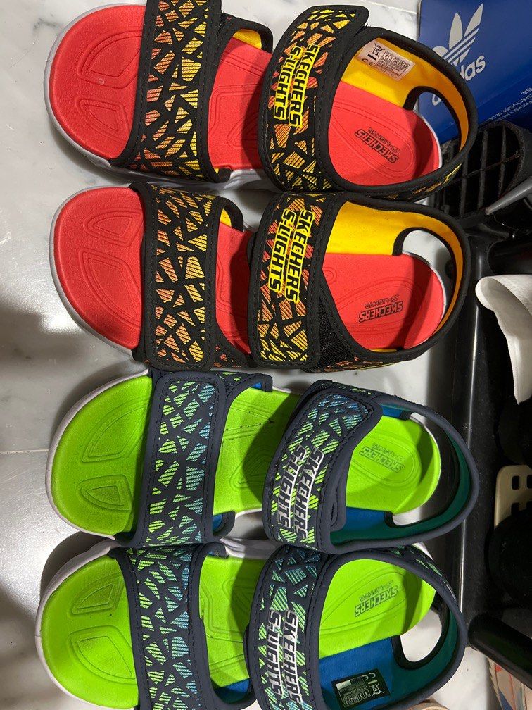 Skechers junior size 4 sales