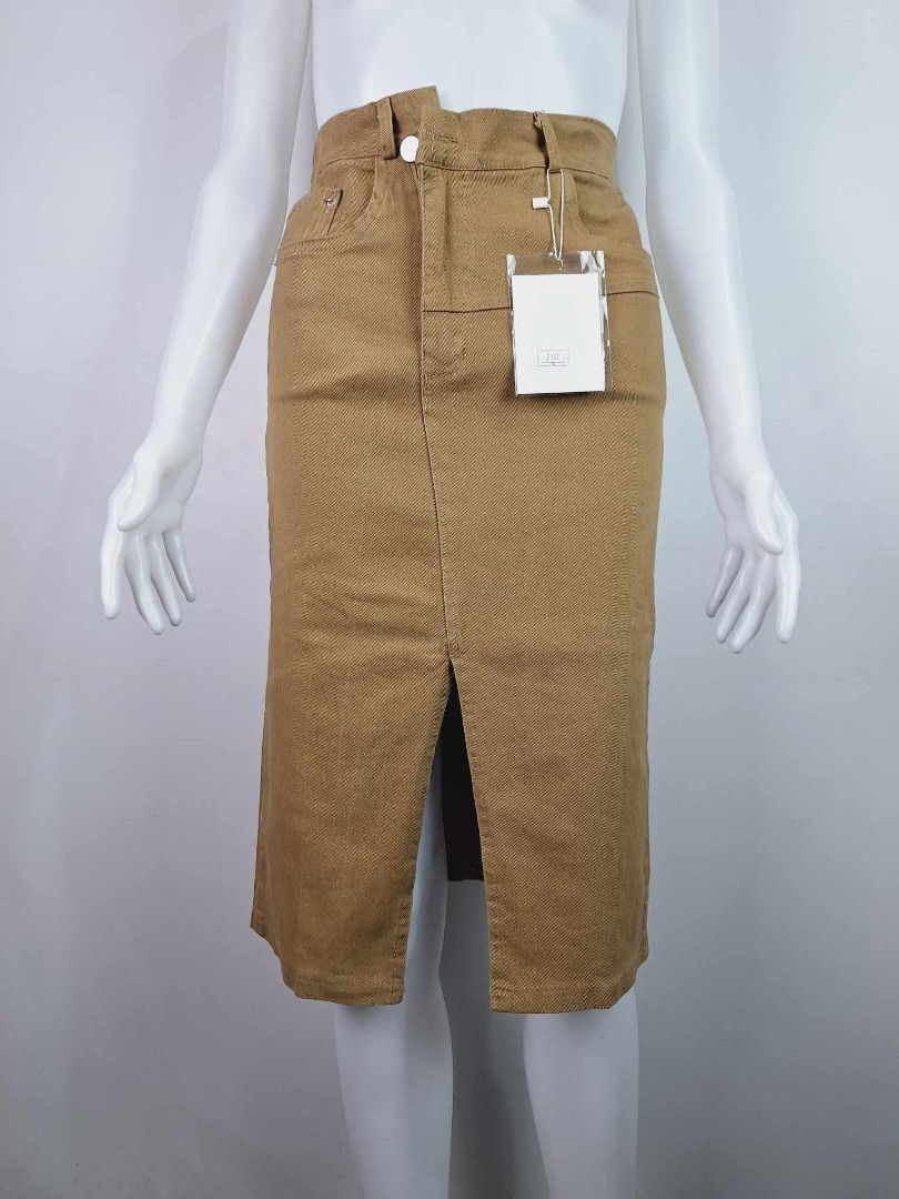 Slit skirt (Brown) SUPER SALE (Category: Skirts) located in Baguio. Submitted by k.lineph (Listing ID 1290144740, Image 3). Description: Attention Shoppers! 🌟 Important Info: 📍 Each item is Brand New, Never Used. 📍 For Perfect Picks: Check Each item's Description for Detailed Info & Inclusions. 📍 Colors may slightly vary due to lighting. 📍 Kindly allow for a measurement discrepancy of 1-2 cm, as all measurements are taken manually. 🔥 Locati