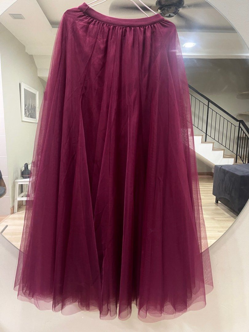 tutu skirt maroon Women s Fashion Bottoms Skirts on Carousell