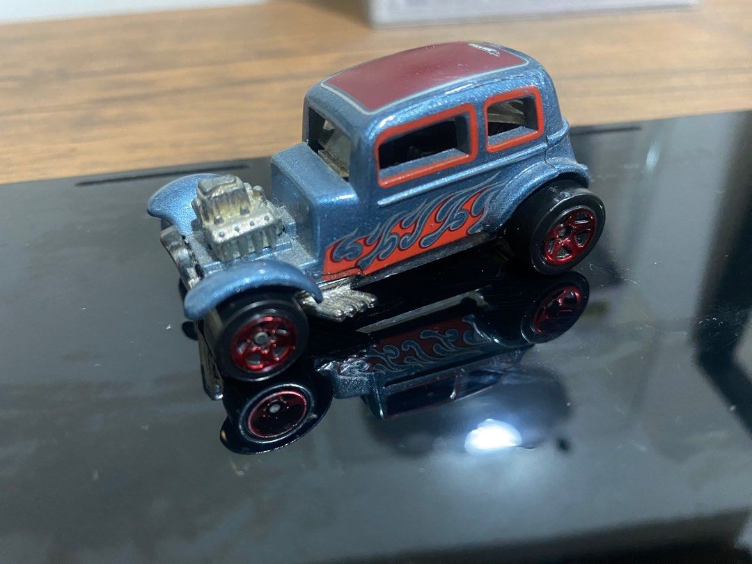 Vintage 1968 HotWheels Classic 32 Ford Vicky Hobbies Toys