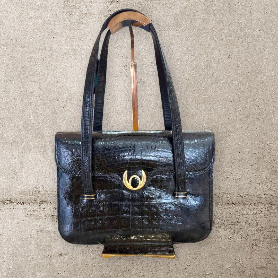 Gucci crocodile shop